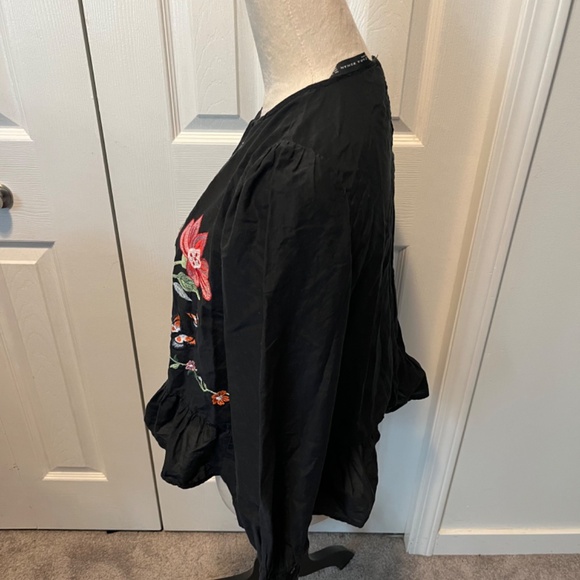 Zara Black Top with Floral Embroidery - Picture 6 of 12